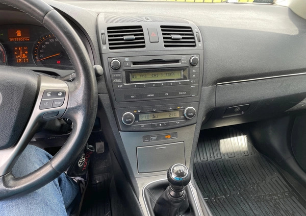Toyota Avensis cena 23900 przebieg: 239000, rok produkcji 2009 z Izbica Kujawska małe 29